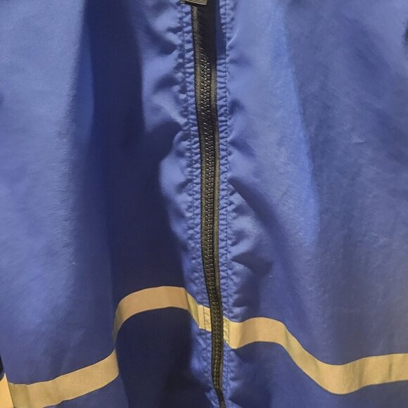 #044 Mountain Equipment Running Jacket - Picture 4 of 4